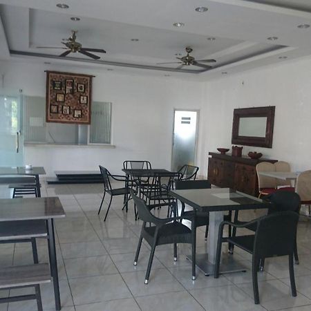 Liberty Homestay Parit  Экстерьер фото